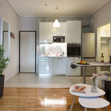 Walk To Acropolis From Luxury Near Metro *