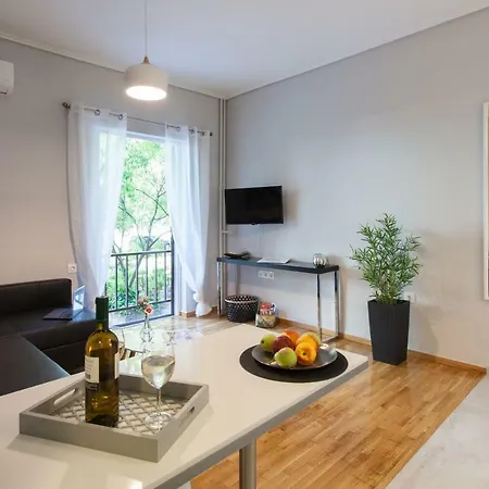 Walk To Acropolis From Luxury Near Metro *